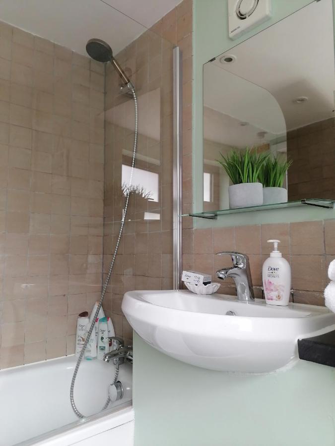 Tynant House- Modern 3 Bed House- City Centre And Free Parking Cardiff Bagian luar foto
